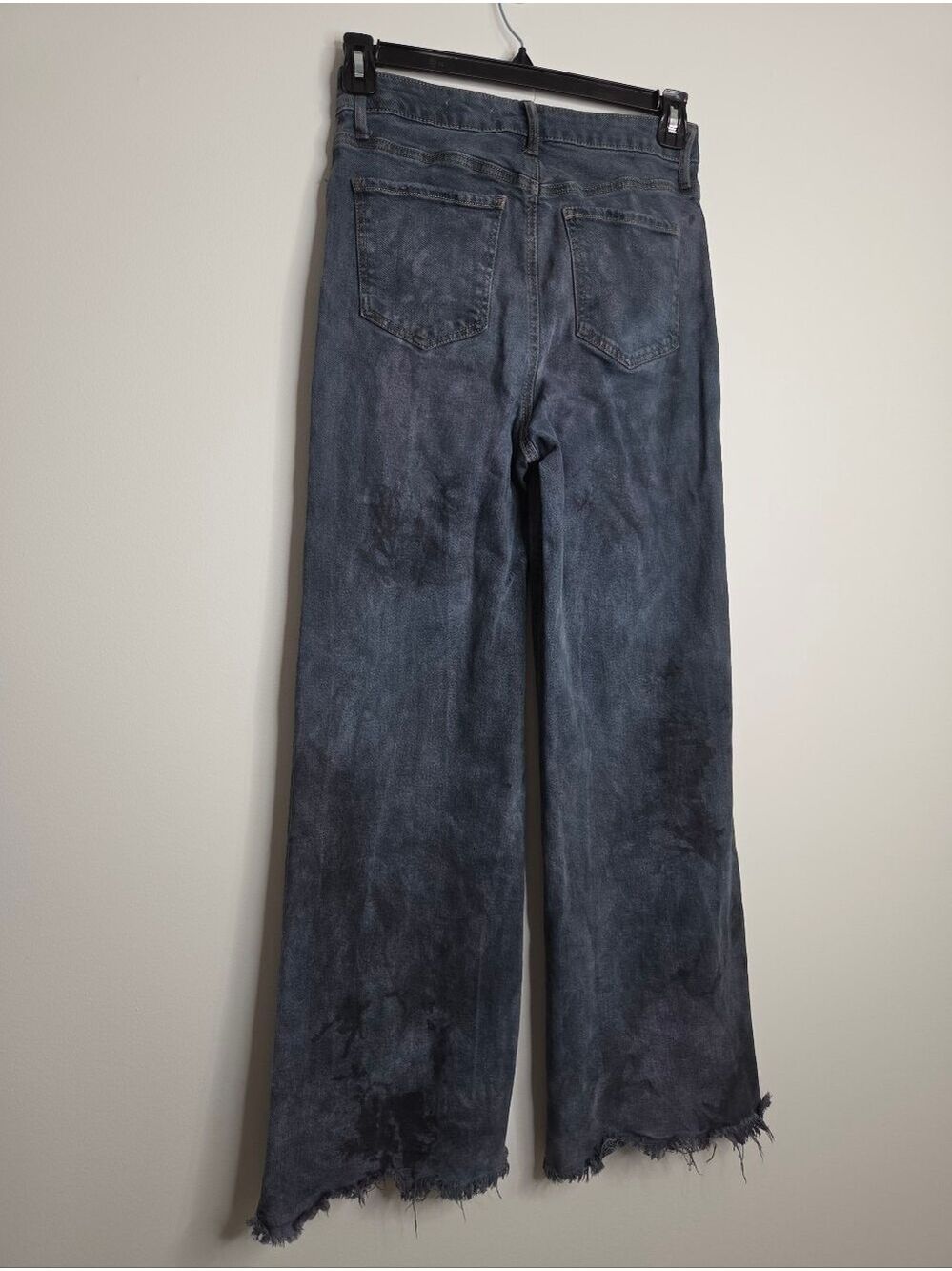 BCBG Generation High Rise Wide Leg Raw Hem Jeans Size 28/6 - Picture 13 of 16